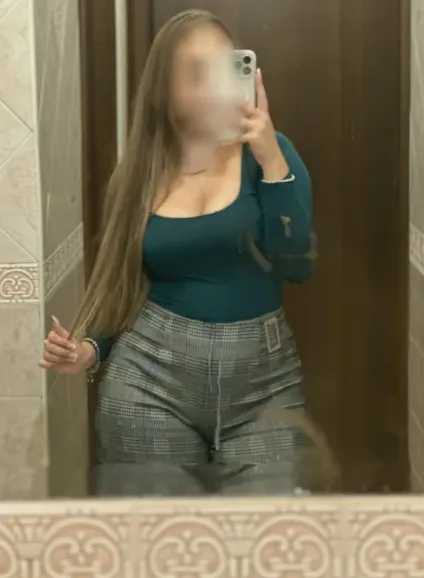 Christina, 24