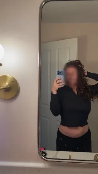 Daniela, 37