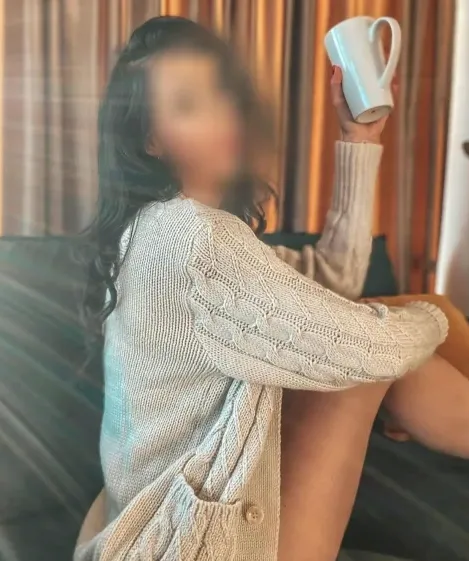 Daniela, 39