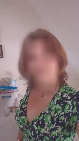 Emilia, 33