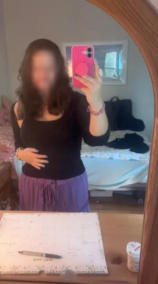 Fiona, 27