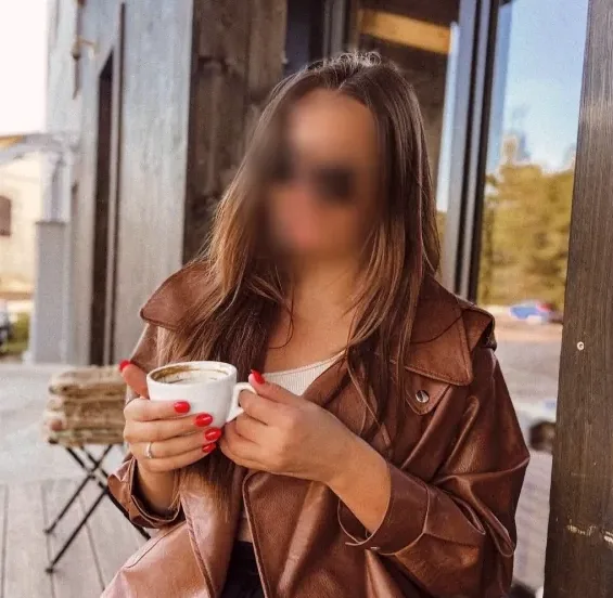 Franziska, 27