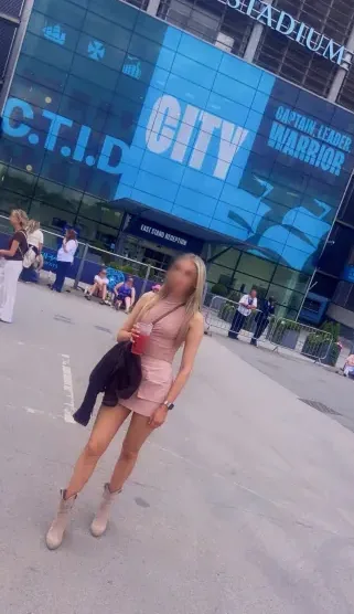 Juliane, 28
