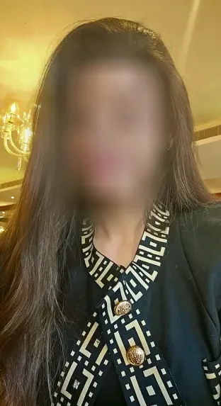 Juliane, 37