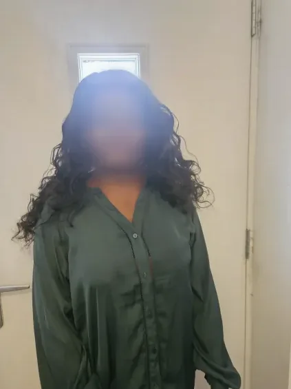 Kira, 33