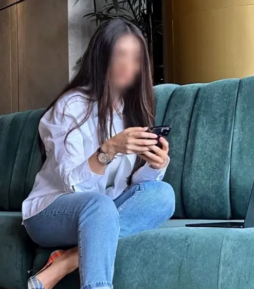 Luisa, 38