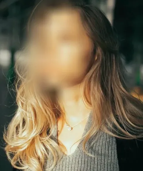 Luisa, 40