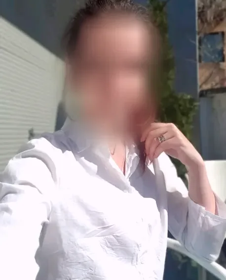 Maja, 32