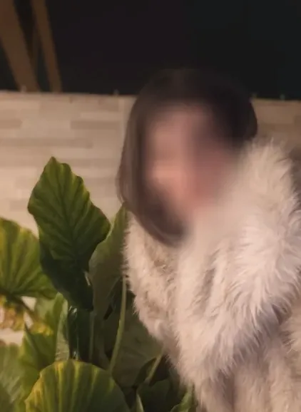 Nadine, 36