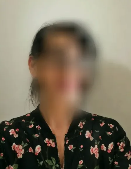 Nicole, 39