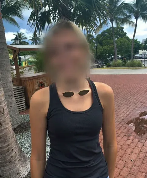 Nora, 20