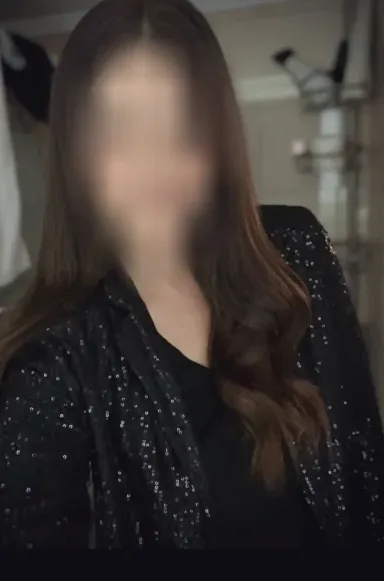 Sandra, 39
