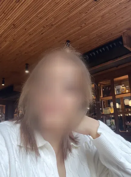 Sarah, 40