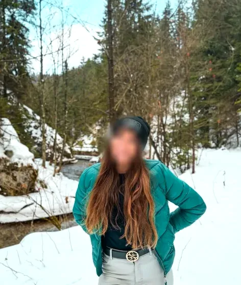 Selina, 27