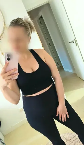 Sophie, 36