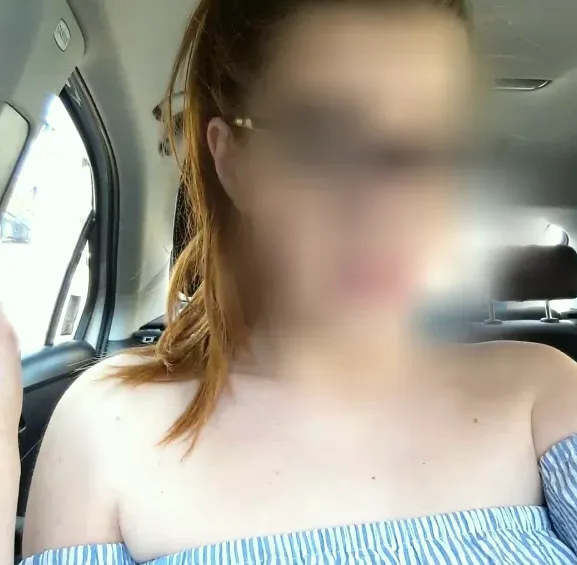 Stefanie, 27