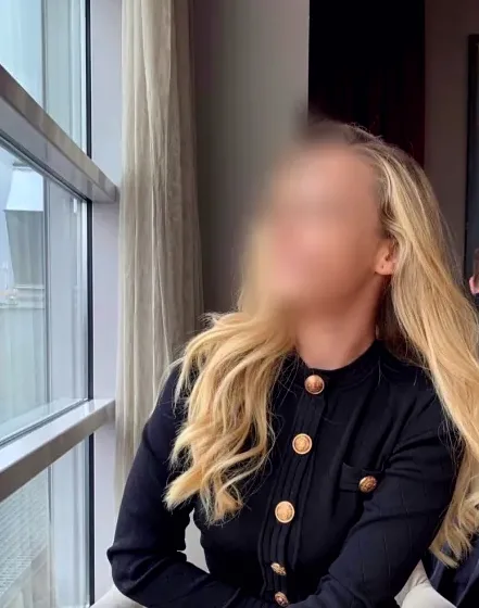 Vanessa, 34